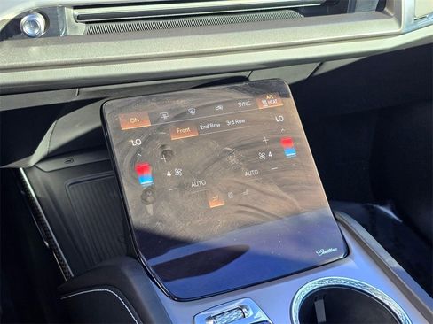 Certified 2026 Cadillac Vistiq Sport image 26