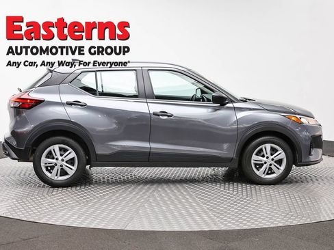 Used 2024 Nissan Kicks S FWD image 3