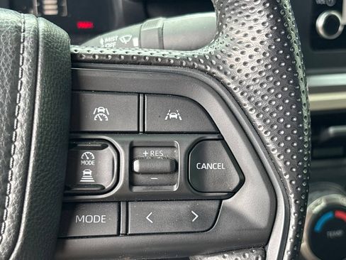 Used 2025 Toyota Tacoma SR5 AWD/4WD image 22