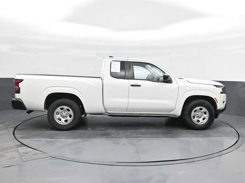 Used 2022 Nissan Frontier S image 9