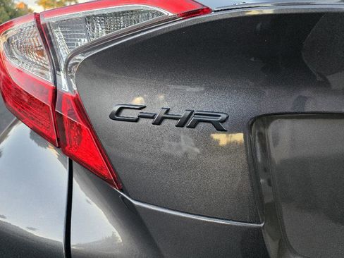 Used 2021 Toyota C-HR XLE image 35