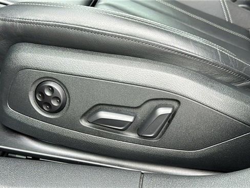 Used 2024 Audi A4 2.0T Premium Plus image 11