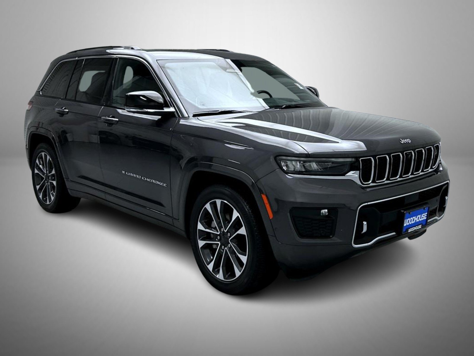 Used 2023 Jeep Grand Cherokee Overland w/ Adv Protech Group III AWD/4WD image 3