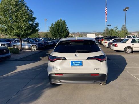 New 2026 Honda HR-V Sport image 6