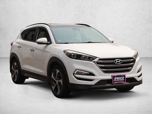 Used 2016 Hyundai Tucson AWD image 3