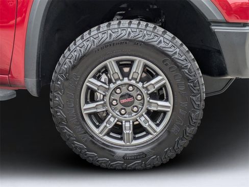 Used 2025 GMC Sierra 1500 AT4X image 10