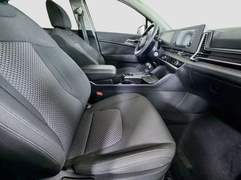 Used 2023 Kia Sportage LX AWD/4WD image 29