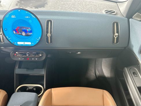 Certified 2025 MINI Cooper Countryman S w/ Comfort Package Max image 28