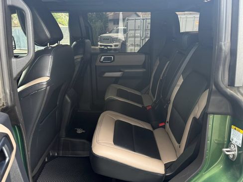 Used 2023 Ford Bronco Wildtrak AWD/4WD image 35