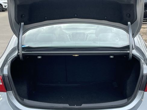 Used 2024 Chevrolet Malibu LT image 23