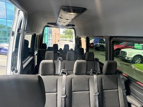 Used 2025 Mercedes-Benz Sprinter 2500 image 16