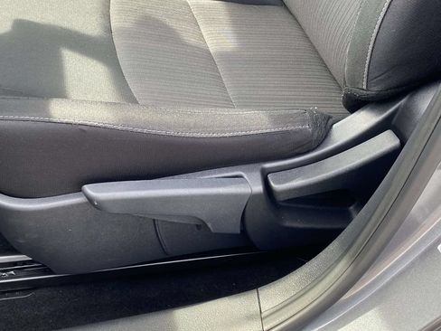 Used 2025 Nissan Sentra SV FWD image 14