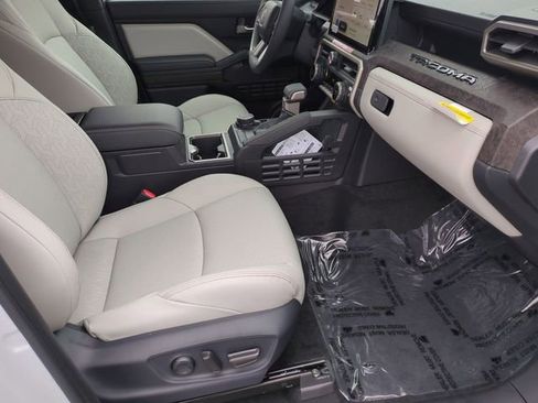 New 2026 Toyota Tacoma Limited image 28