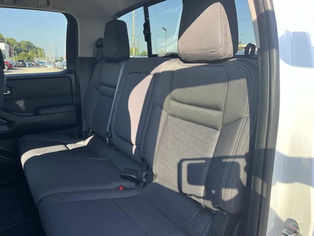 Used 2023 Nissan Frontier SV w/ SV Convenience Package AWD/4WD image 20