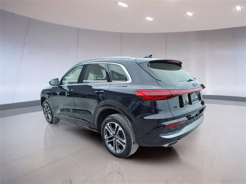 Used 2025 Audi Q5 Premium Plus w/ Premium Plus image 4