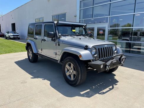 Used 2015 Jeep Wrangler Unlimited Sport AWD/4WD image 1