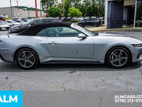 Used 2025 Ford Mustang Premium RWD image 9