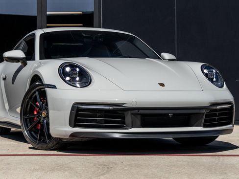 Certified 2022 Porsche 911 Carrera S image 9