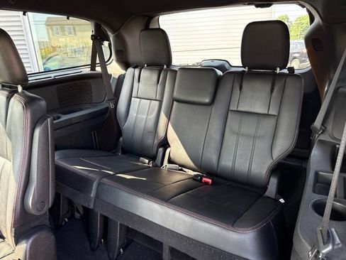 Used 2017 Dodge Grand Caravan GT FWD image 10
