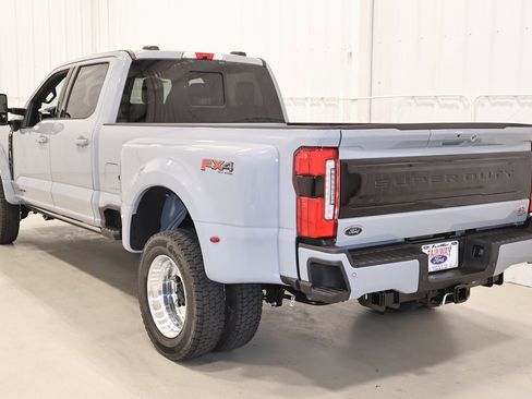 New 2026 Ford F450 Platinum w/ FX4 Off-Road Package image 6