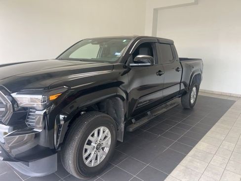 Used 2024 Toyota Tacoma SR5 image 2