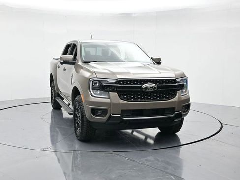 New 2025 Ford Ranger Lariat w/ Black Appearance Package image 5