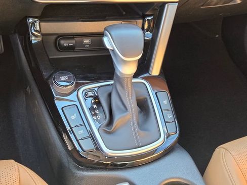 Used 2024 Kia Seltos EX FWD image 23