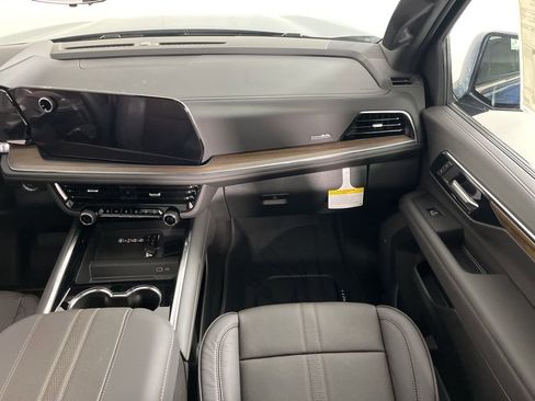 New 2026 Chevrolet Tahoe High Country AWD/4WD image 19