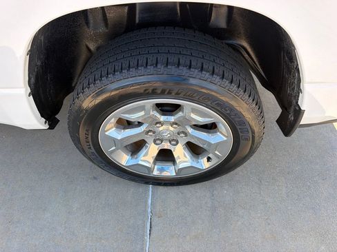 Used 2022 RAM 1500 Big Horn AWD/4WD image 9
