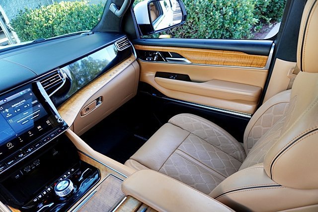 Used 2022 Jeep Grand Wagoneer Series III AWD/4WD image 34