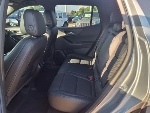 Used 2026 Chevrolet Equinox LT w/ Convenience Package II FWD image 11