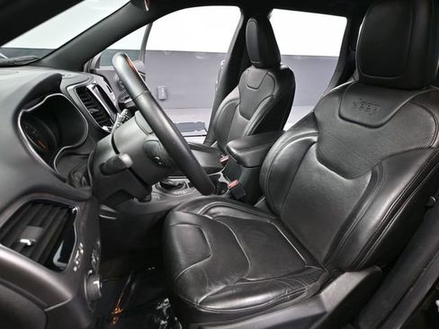 Used 2020 Jeep Cherokee High Altitude AWD/4WD image 22