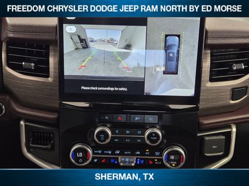 Used 2024 Ford Expedition Max Limited image 12