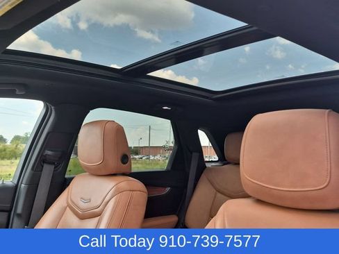 Used 2021 Cadillac XT5 Premium Luxury FWD image 17