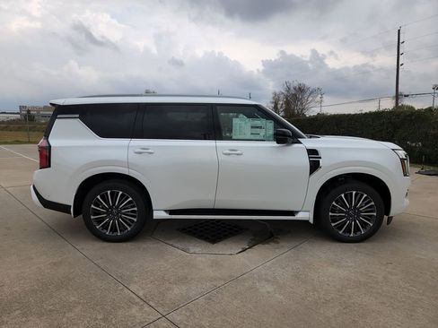 New 2026 Nissan Armada Platinum Reserve image 3