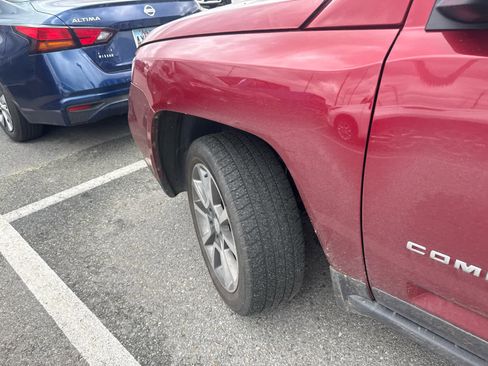 Used 2015 Jeep Compass Limited w/ Sun/Sound Group image 8