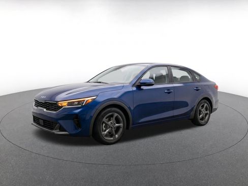 Used 2026 Kia K4 FWD image 3