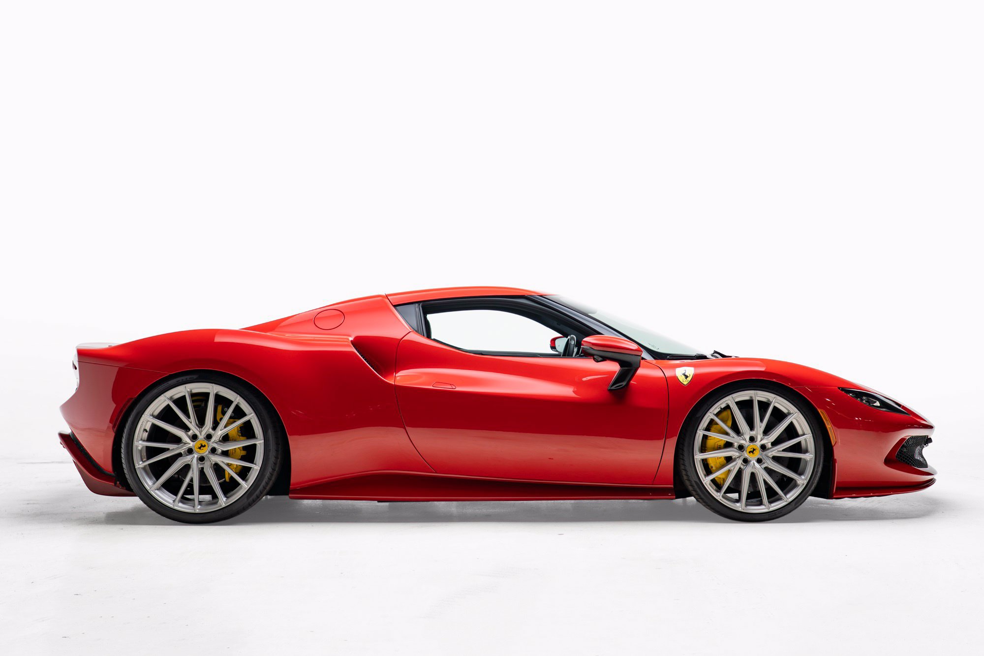 Used 2023 Ferrari 296 GTB RWD image 5