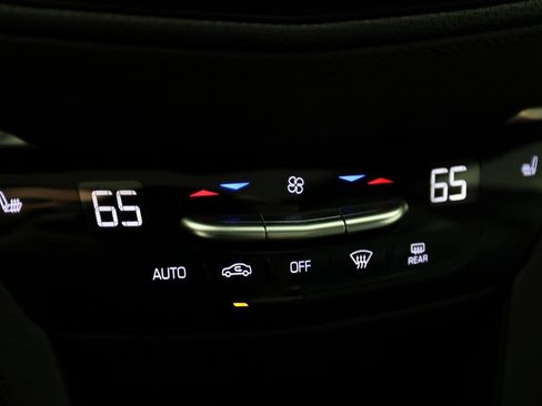 Used 2024 Cadillac XT5 Premium Luxury w/ LPO, Floor Liner Package image 28