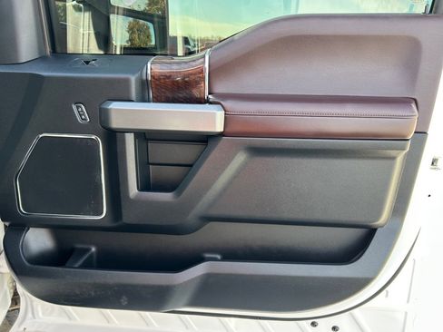 Used 2017 Ford F250 Platinum w/ Platinum Ultimate Package image 12