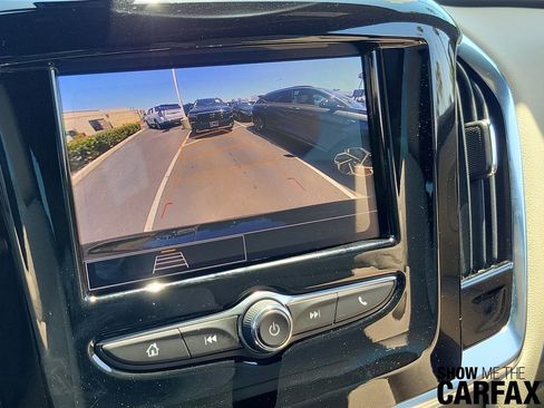 Used 2022 Chevrolet Traverse LS FWD image 29