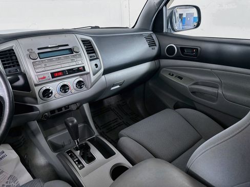 Used 2011 Toyota Tacoma PreRunner w/ TRD Sport Pkg RWD image 21