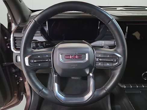 Used 2024 GMC Acadia Elevation image 13