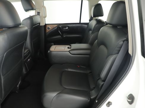 Used 2024 Nissan Armada SL w/ Captain's Chairs Package image 23