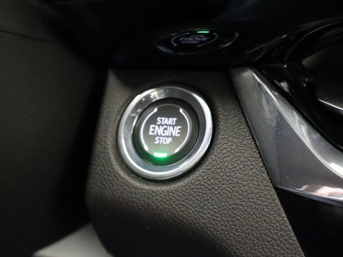 Used 2025 Buick Envista Avenir image 36