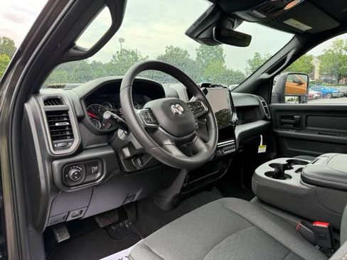 New 2026 RAM 2500 Tradesman AWD/4WD image 16