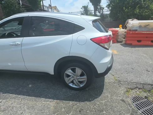 Used 2020 Honda HR-V EX image 2