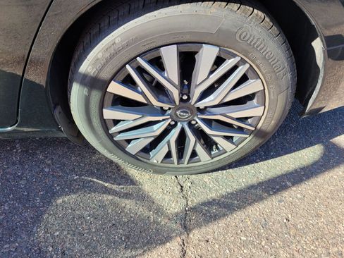 Used 2025 Nissan Altima 2.5 SV image 13