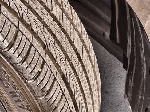 Used 2024 Hyundai Elantra Limited image 23