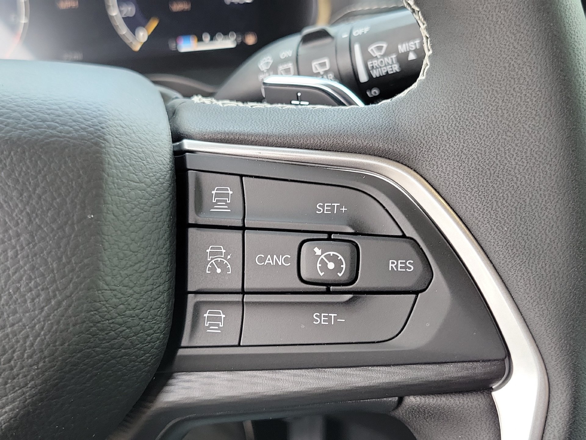 New 2026 Jeep Grand Cherokee L 4WD image 6